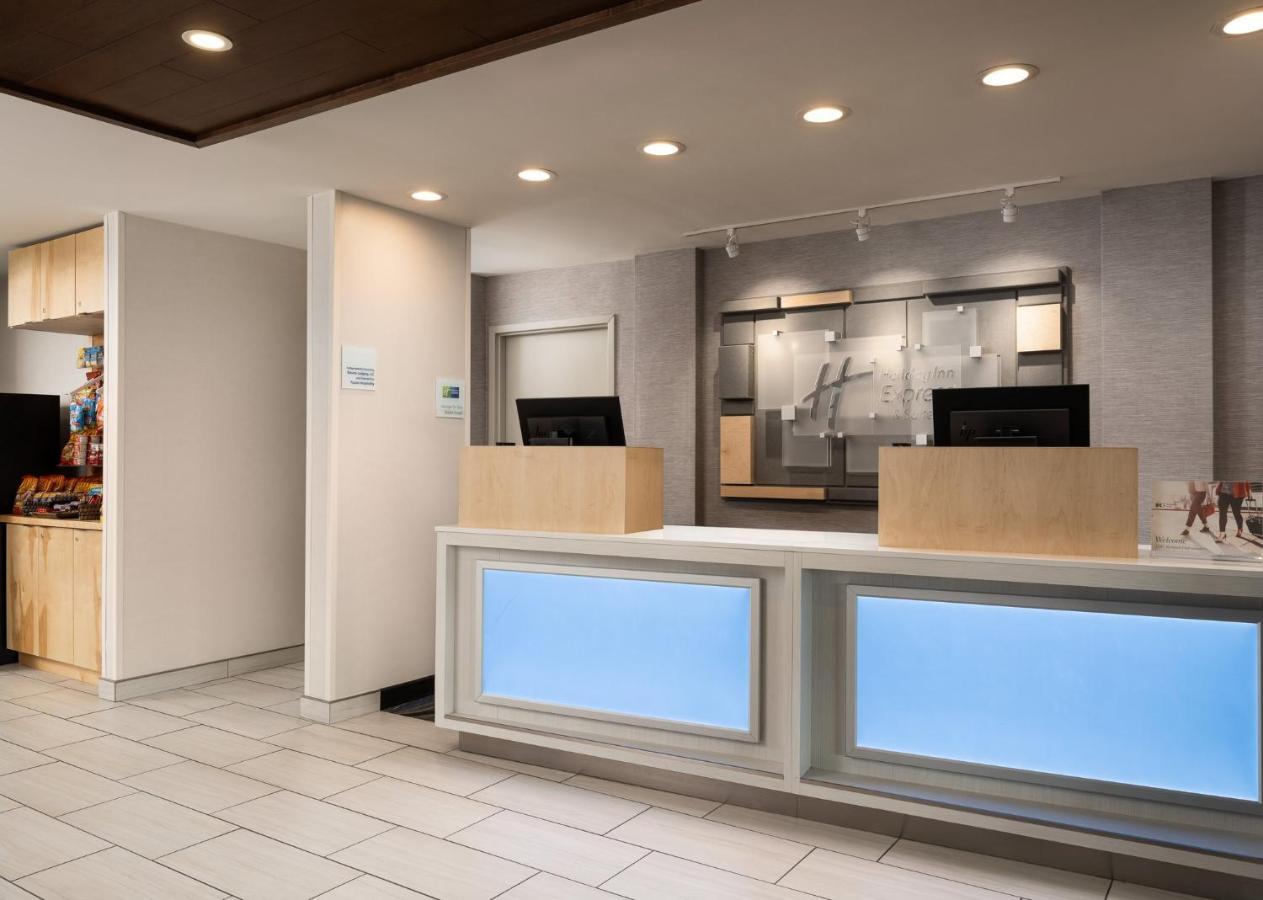 Holiday Inn Express Hotel & Suites Olive Branch By Ihg Dış mekan fotoğraf