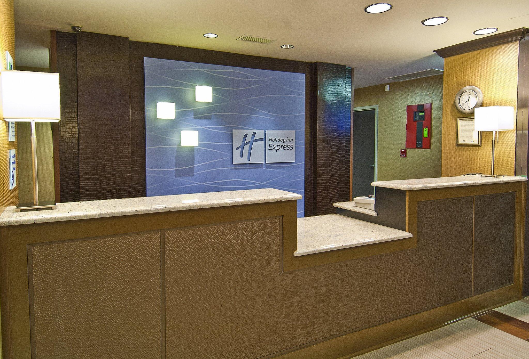 Holiday Inn Express Hotel & Suites Olive Branch By Ihg Dış mekan fotoğraf