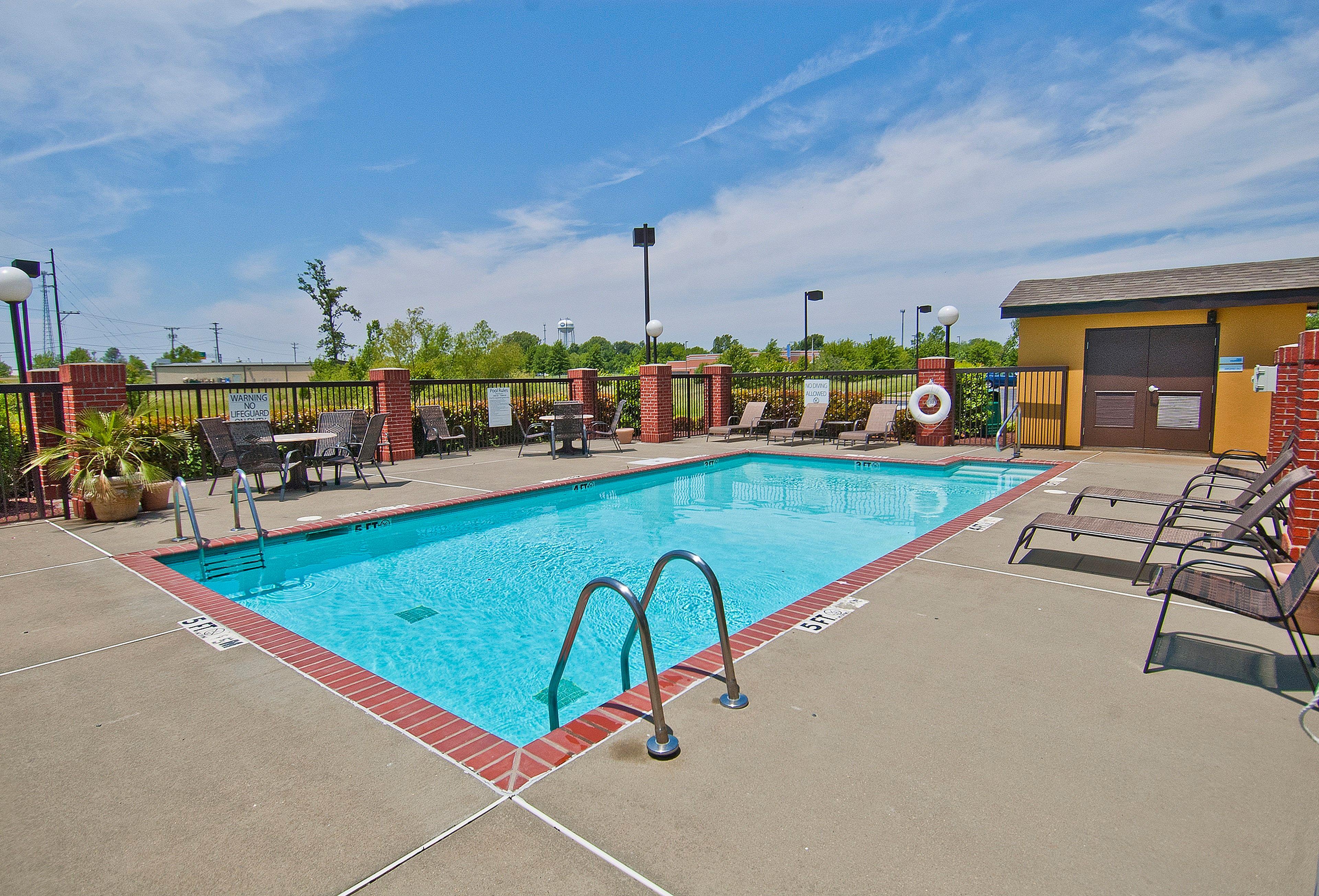 Holiday Inn Express Hotel & Suites Olive Branch By Ihg Dış mekan fotoğraf